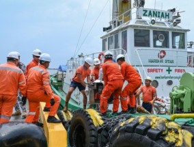 沉没油轮漏油:菲律宾海岸警卫队